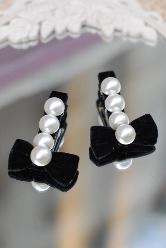Bow and Pearl Barrettes
