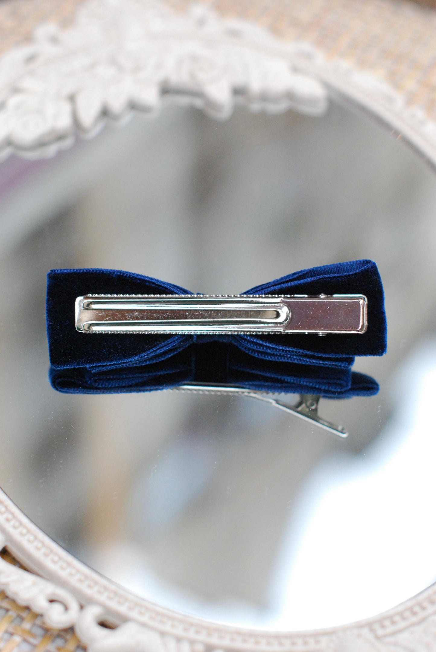 Barrette bleu nuit velours